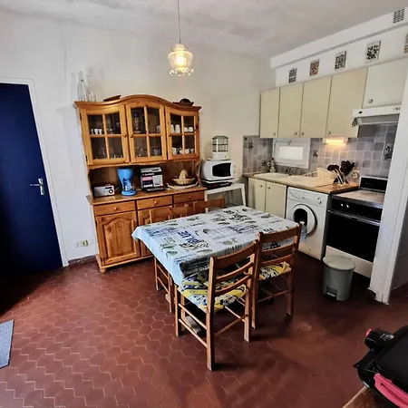 Apartment Les Zodiaques - 3 Pieces 5 Couchages Port Leucate. Ref: 1zod_c2 Mae-6094